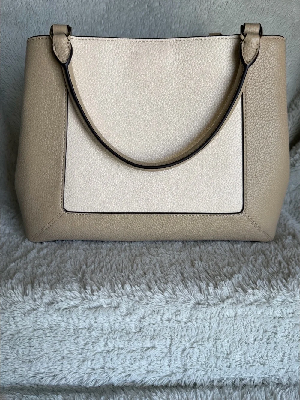 Kate Spade Two-Tone Beige & Cream Leather Shoulder Bag